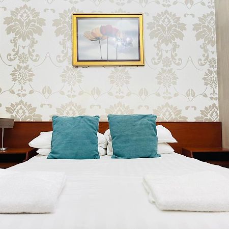 Trivelles Park Hotel Preston  Esterno foto