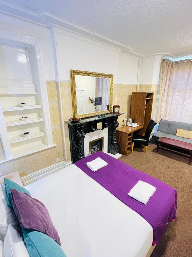 Trivelles Park Hotel Preston  Esterno foto