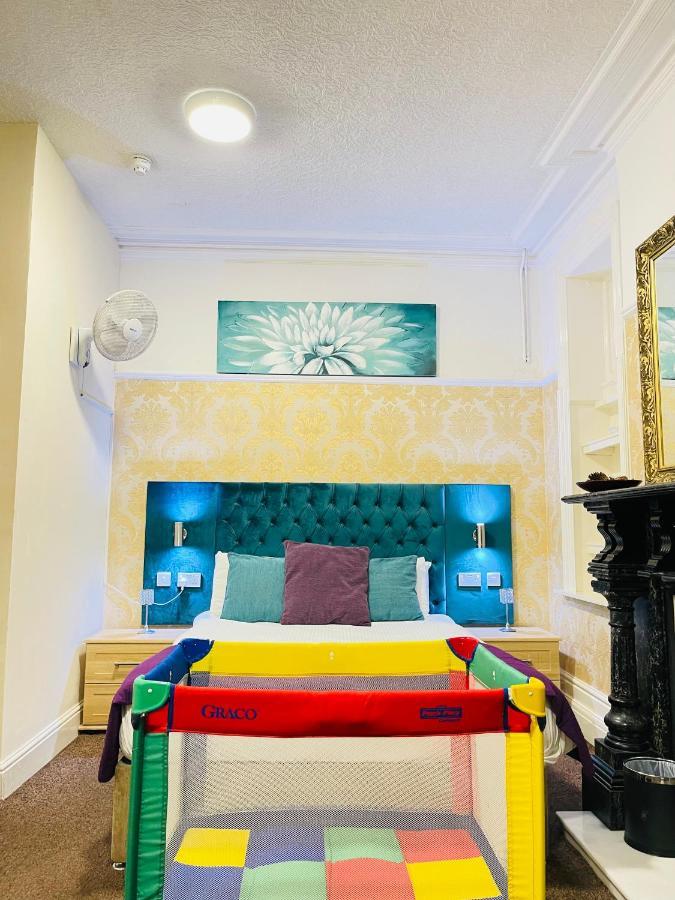 Trivelles Park Hotel Preston  Esterno foto