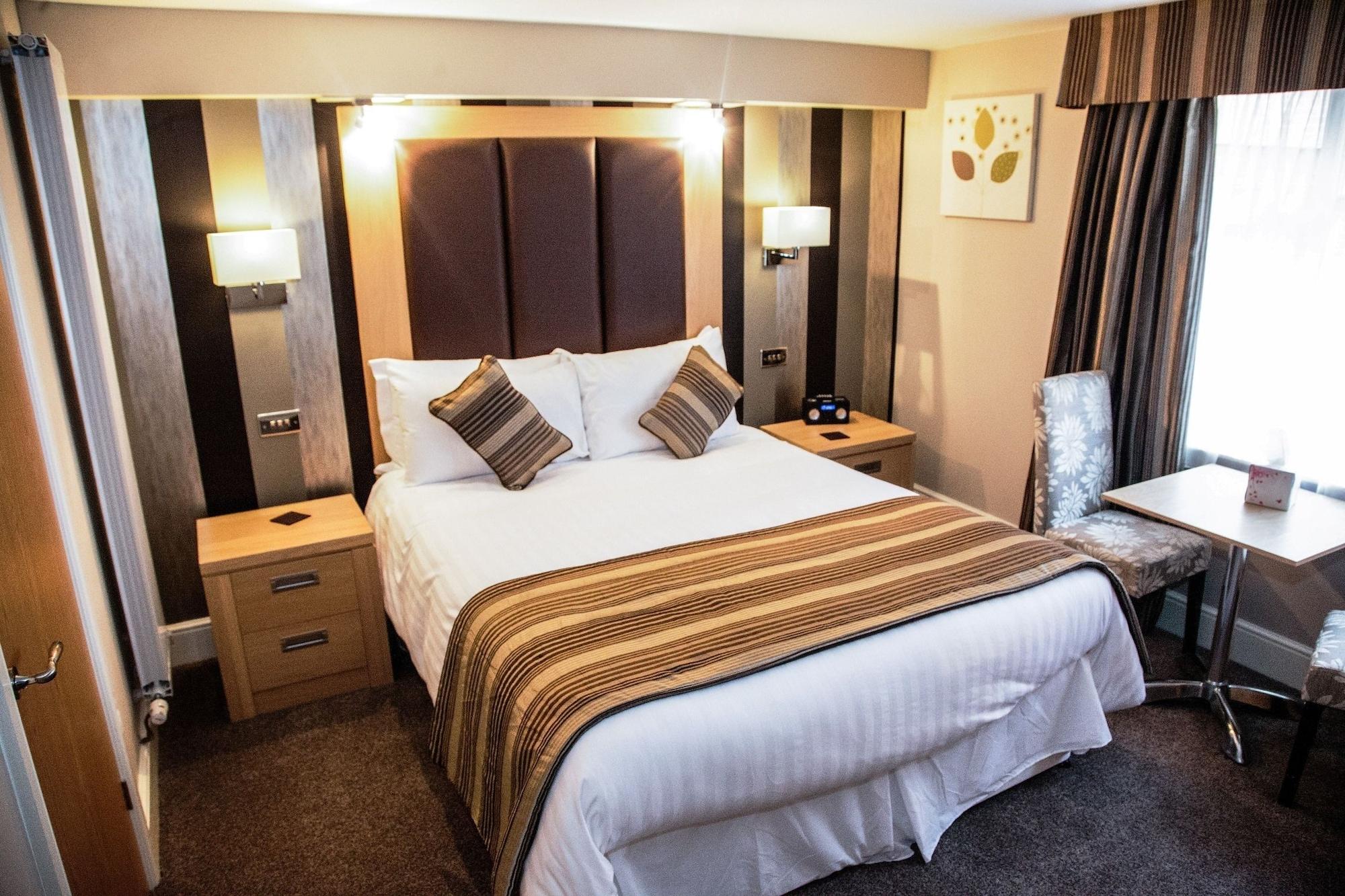 Trivelles Park Hotel Preston  Esterno foto